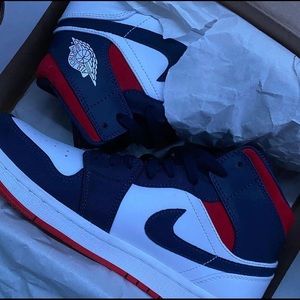 Jordan 1 Mid SE USA